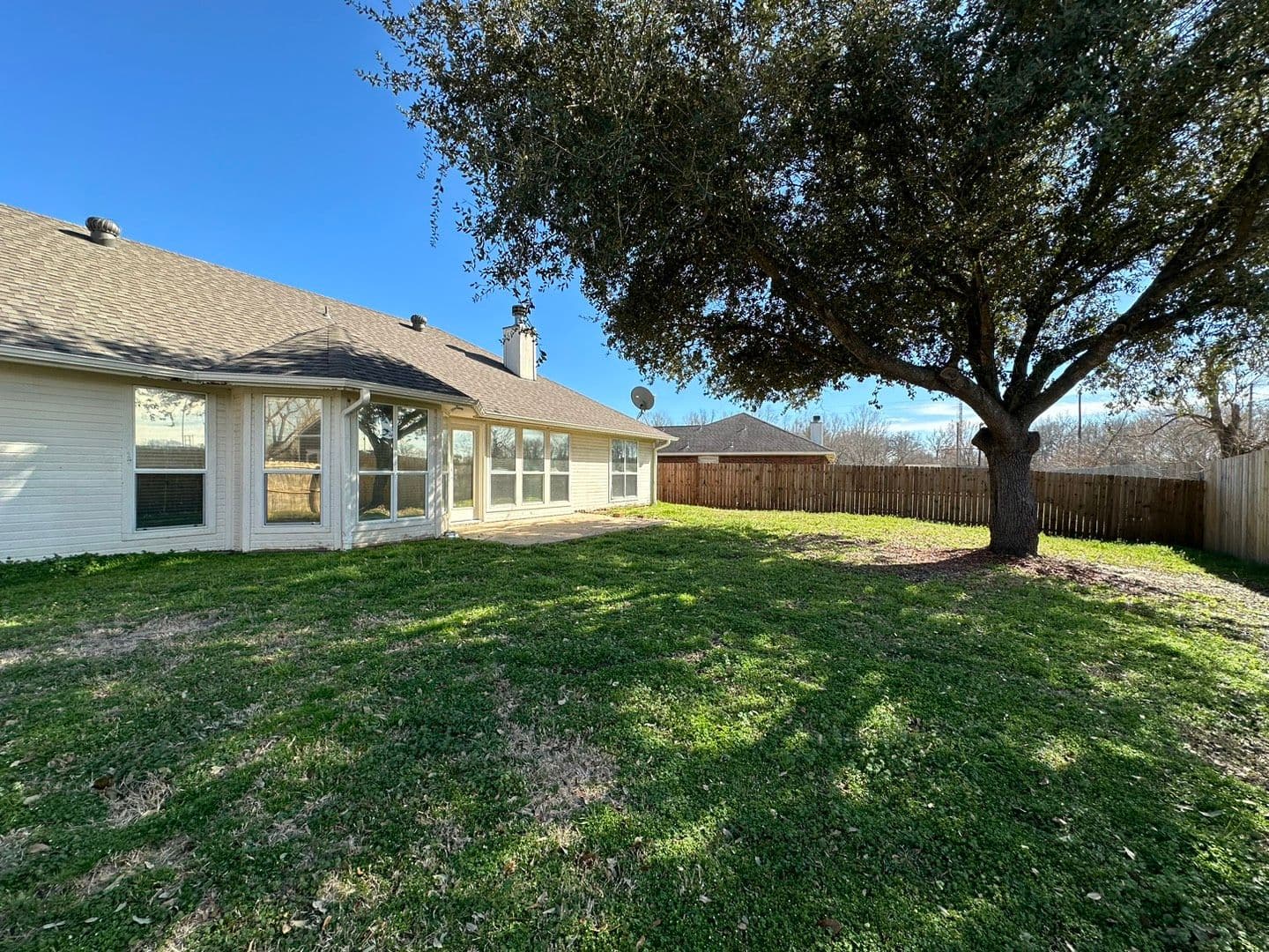 Whitehouse House: 418 Amanda Ct