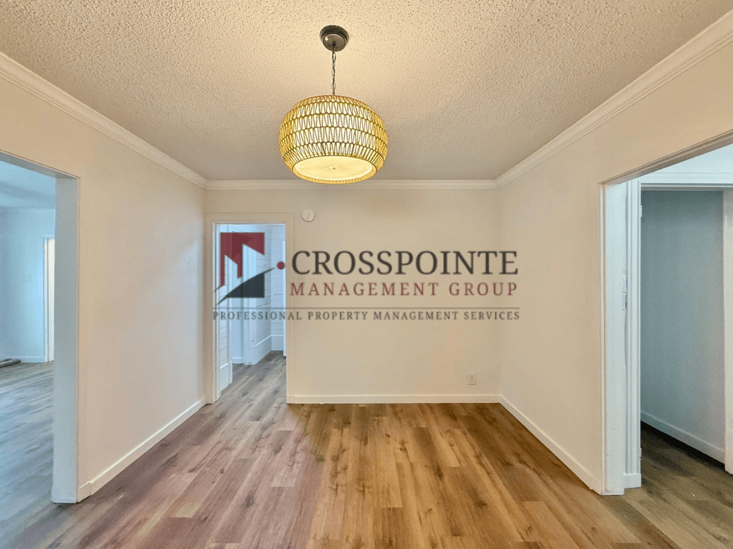 Whitehouse House: 111 Gatewood Dr