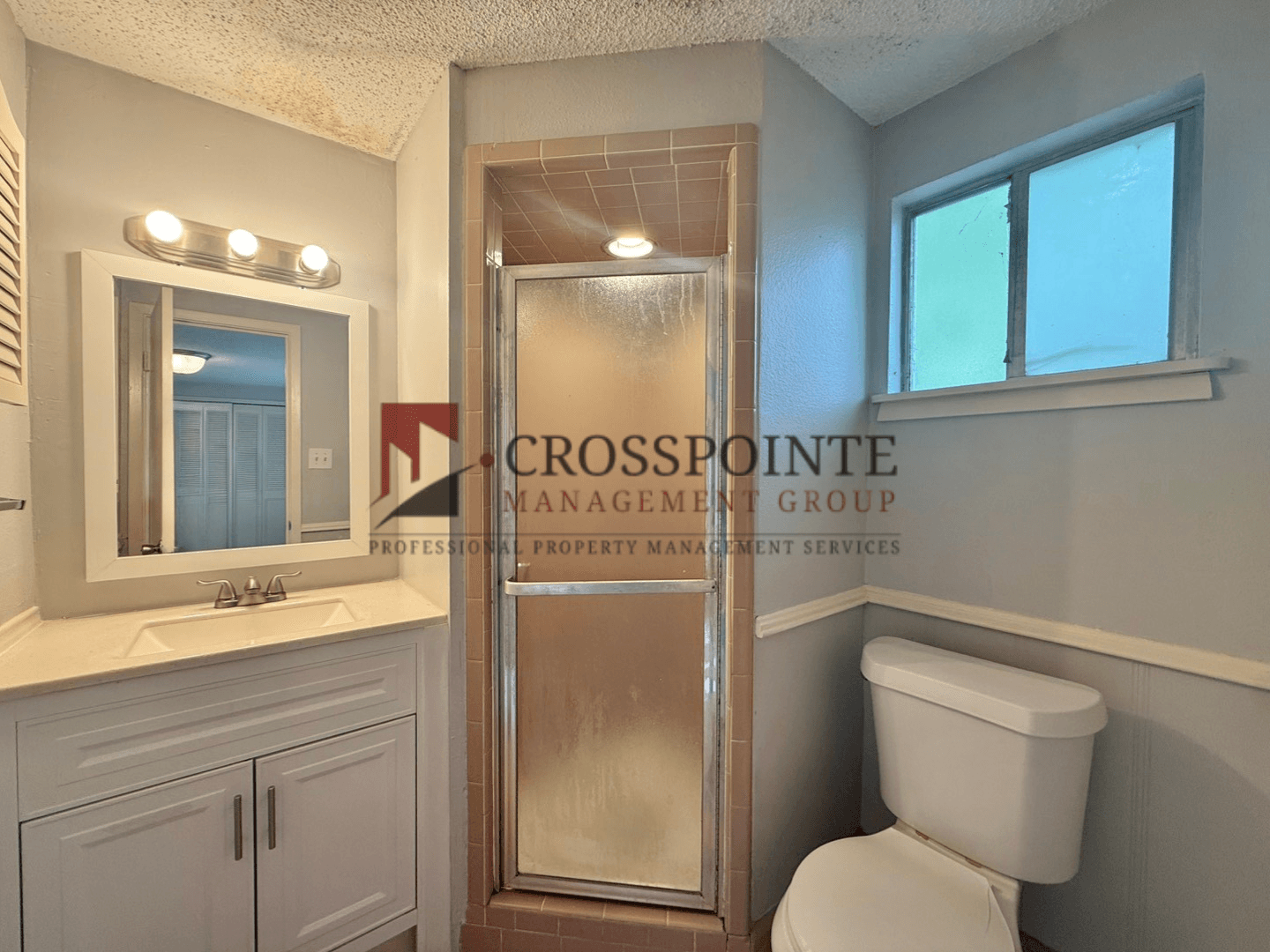 Tyler Apartment: 117 W Phillips St