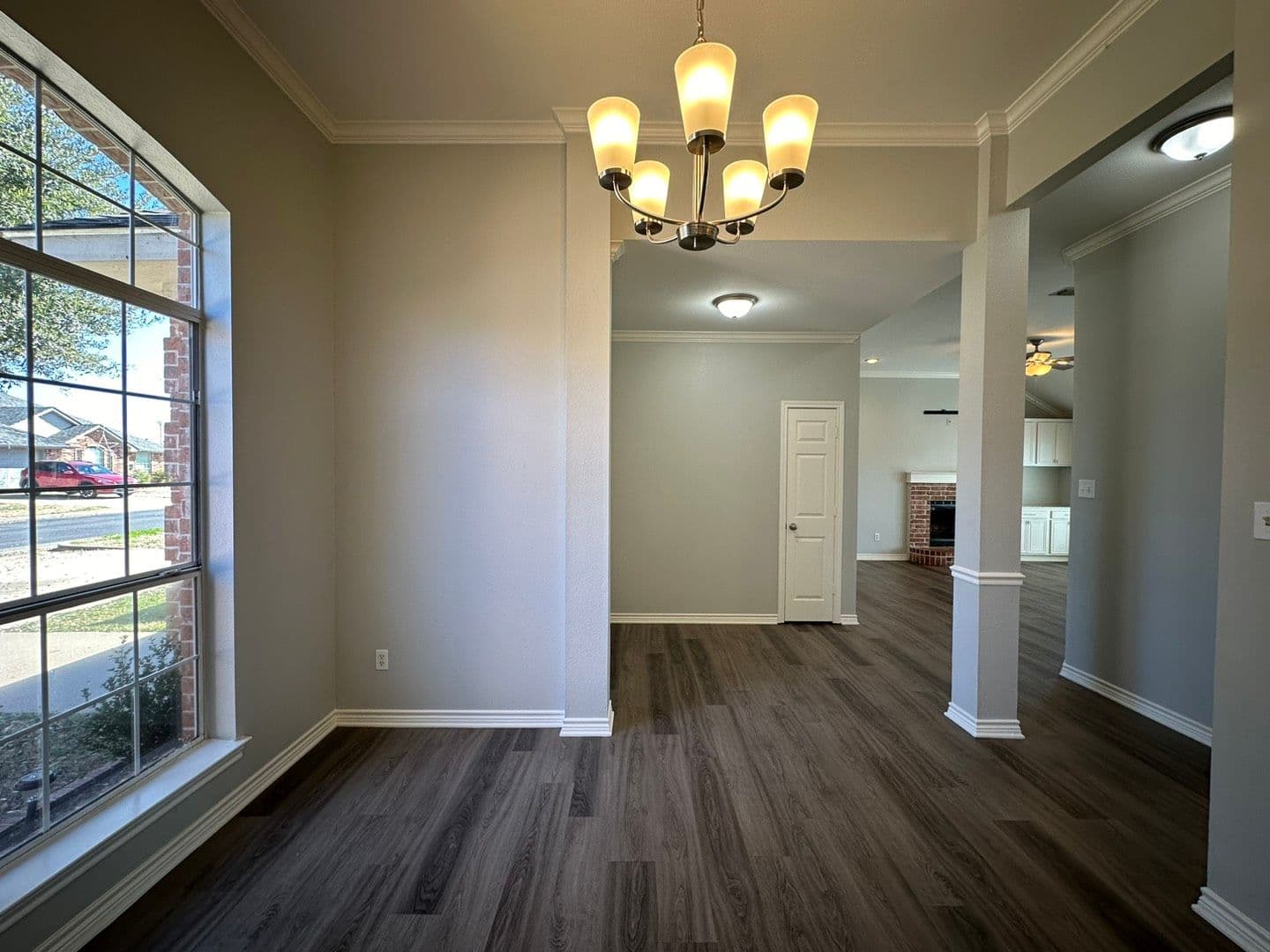 Whitehouse House: 418 Amanda Ct