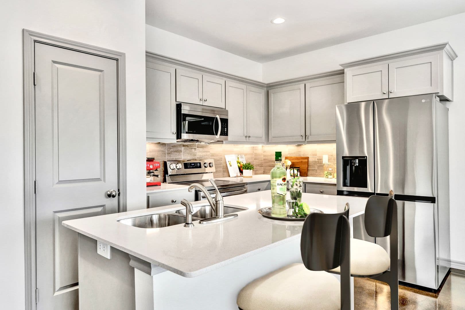 Bullard Townhome: 625 Papillon Rd
