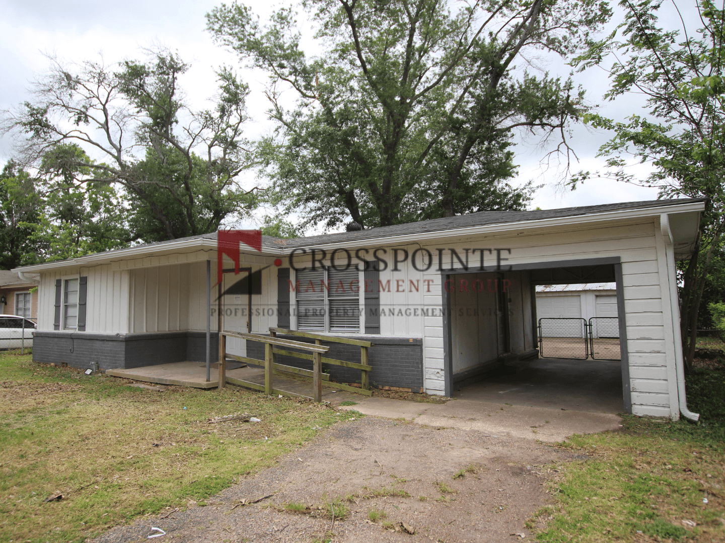 Tyler House: 2327 Plume Dr.