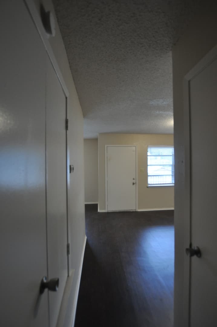 Brownsboro Apartment: 11101 Ingram St.