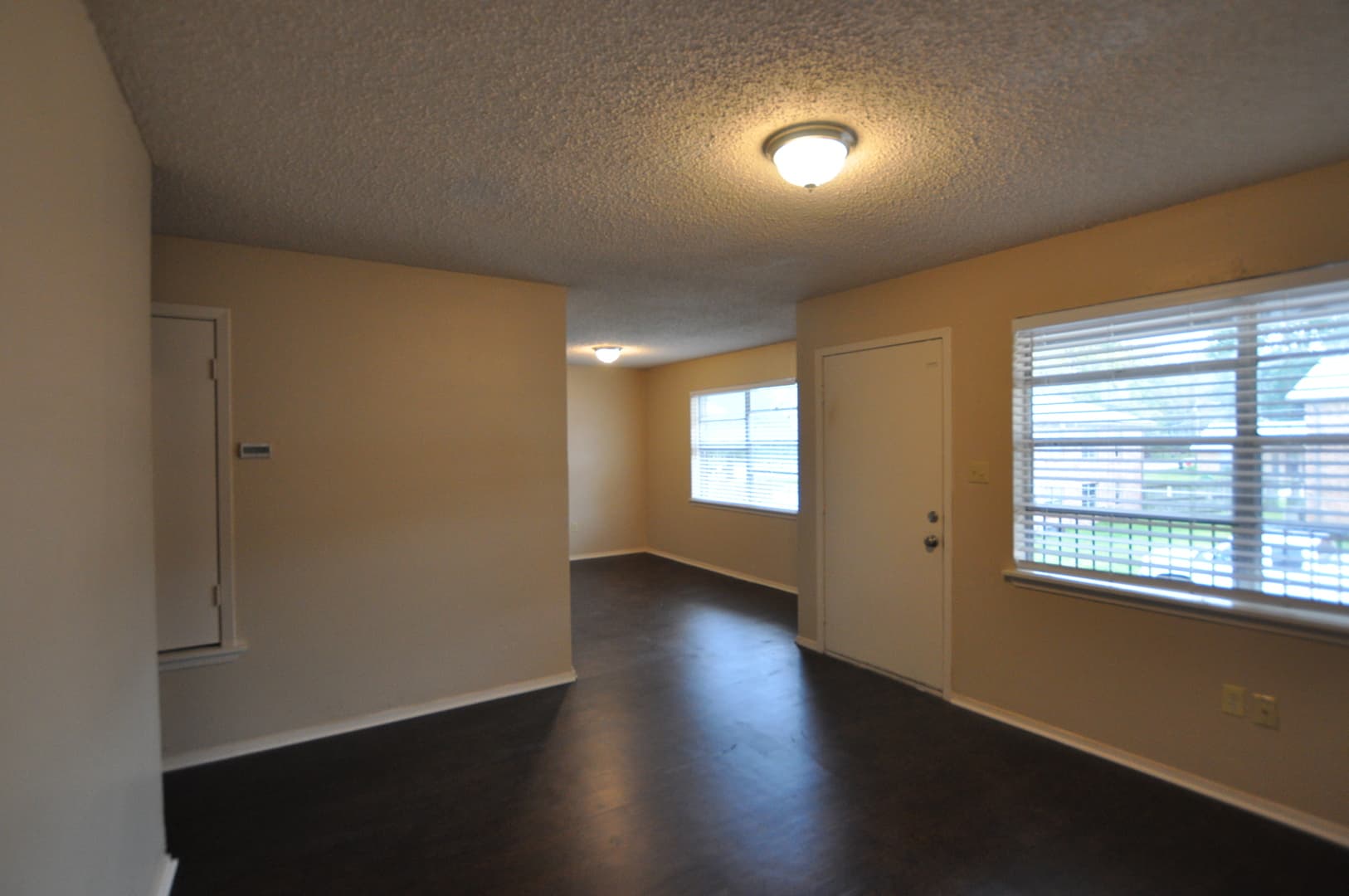 Brownsboro Apartment: 11101 Ingram St.