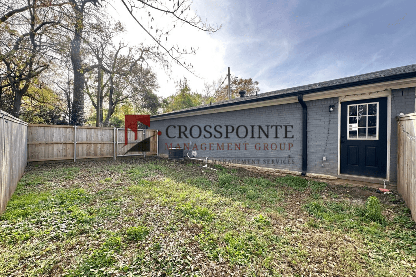 Gilmer Apartment: 300 Pecan St.