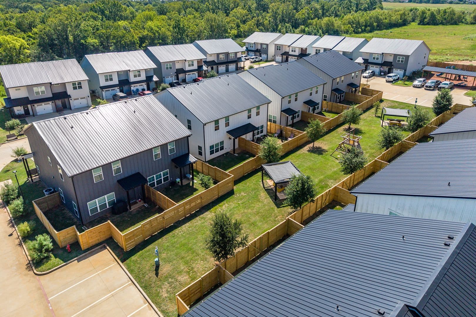 Bullard Townhome: 625 Papillon Rd