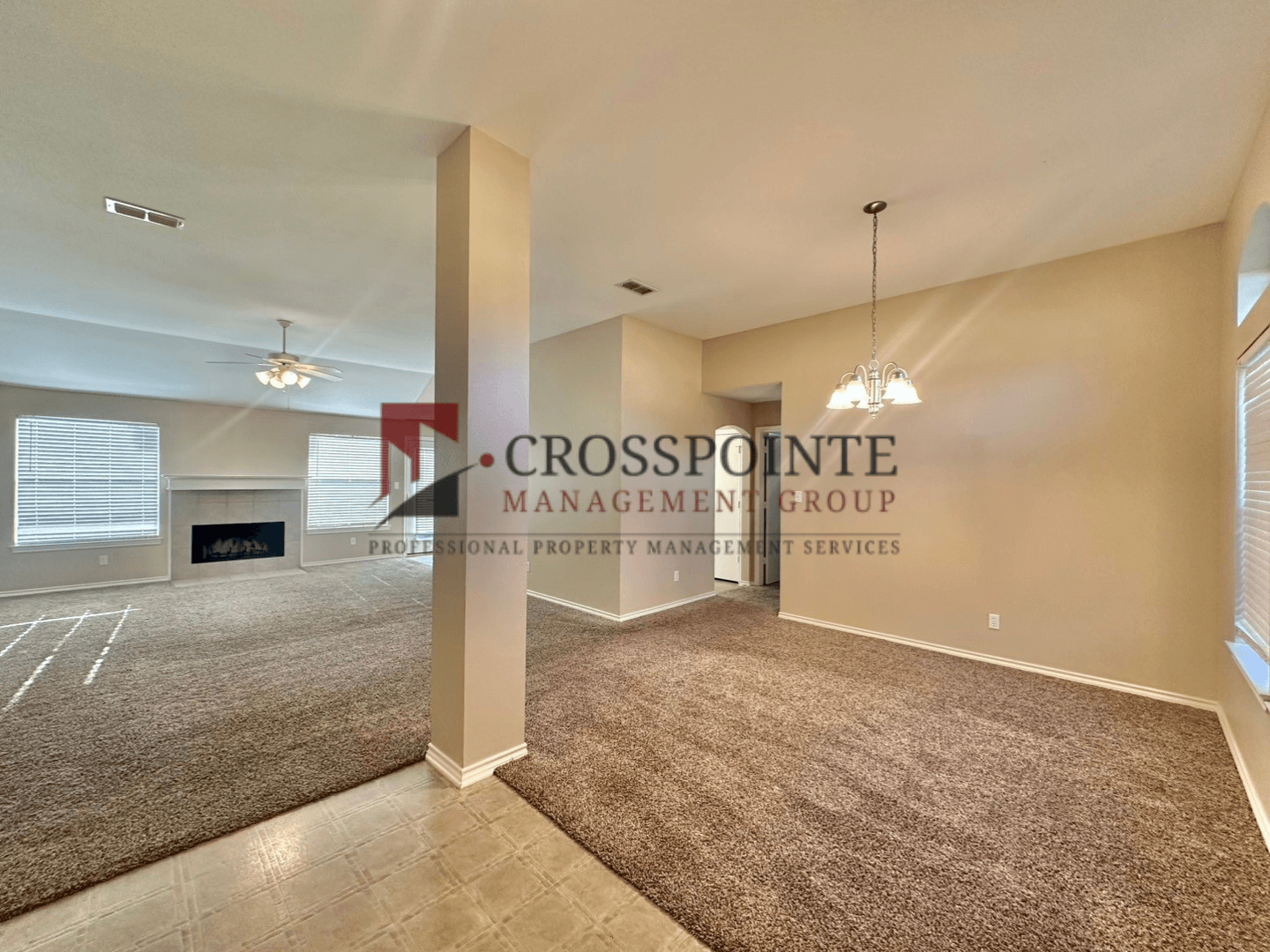 Lindale House: 393 Molly Ln