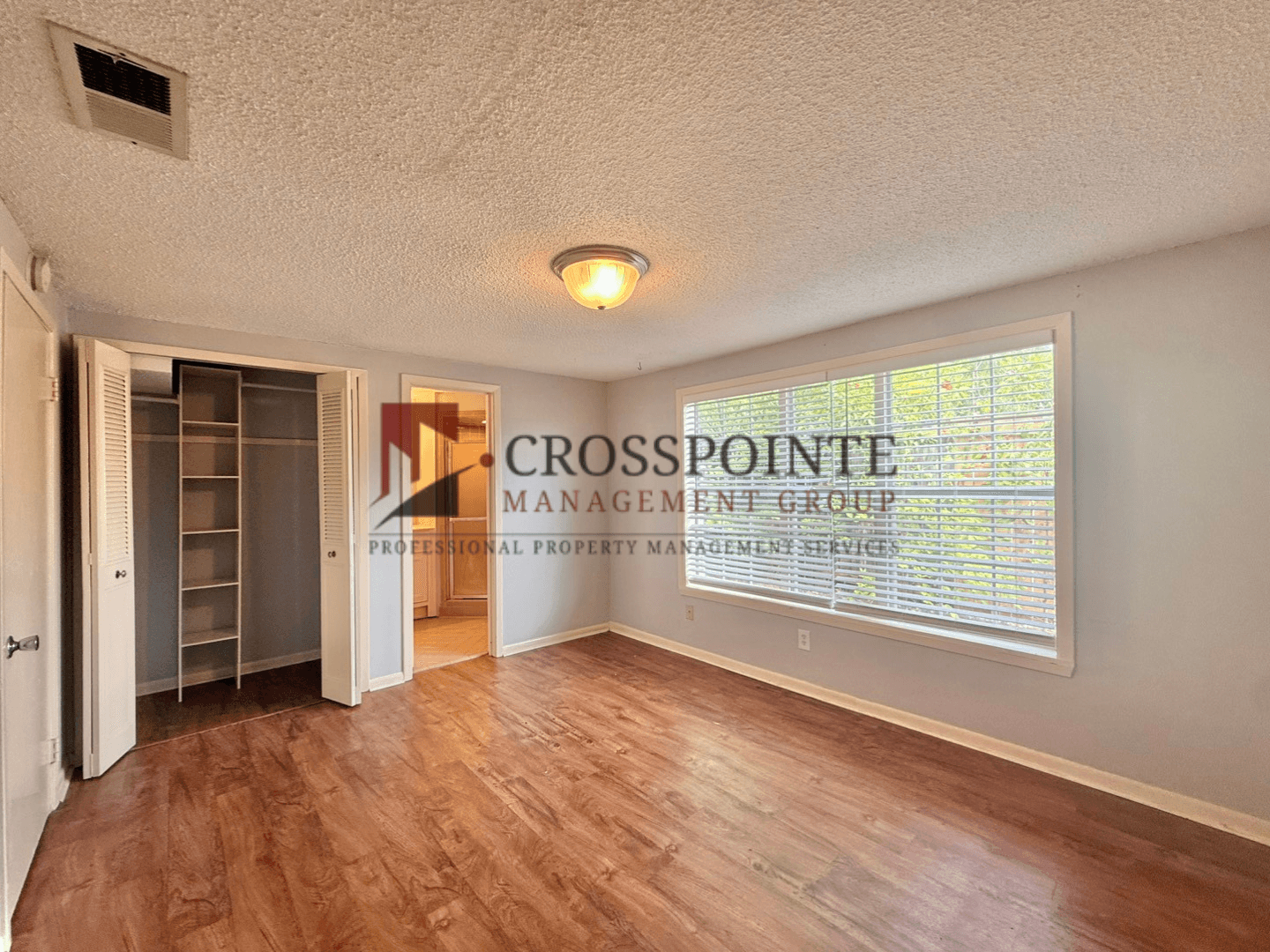 Tyler Apartment: 117 W Phillips St