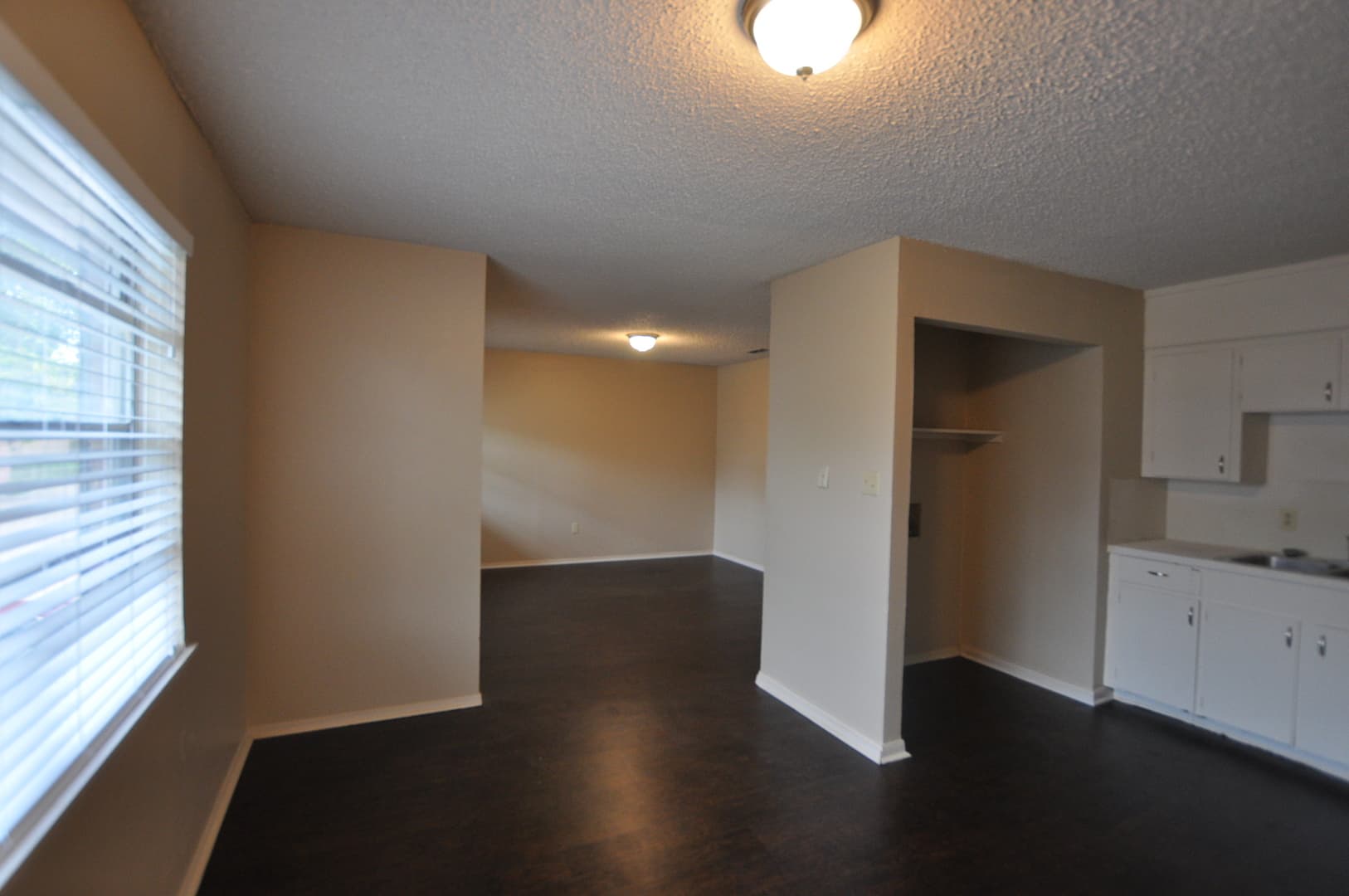 Brownsboro Apartment: 11101 Ingram St.