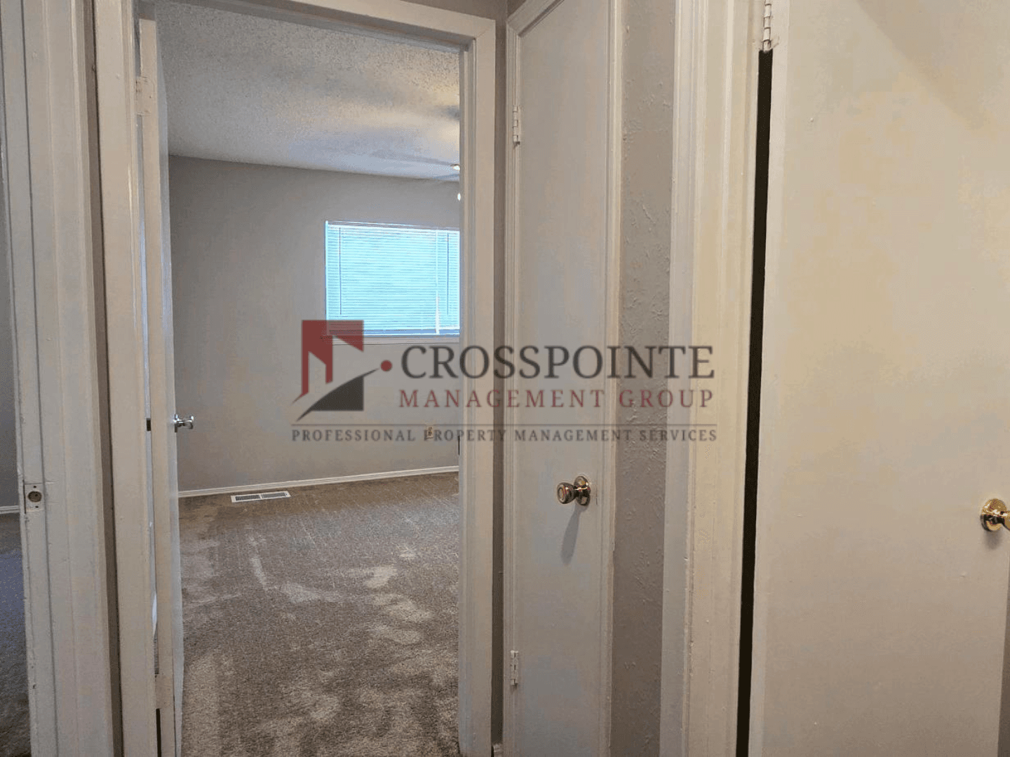 White Oak Apartment: 109 E Old Hwy 80