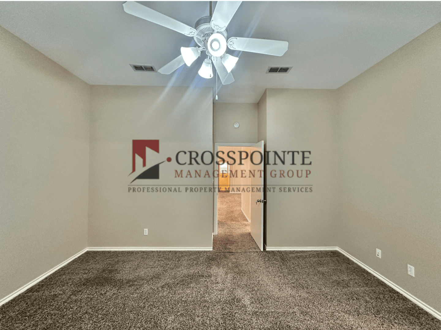Lindale House: 393 Molly Ln
