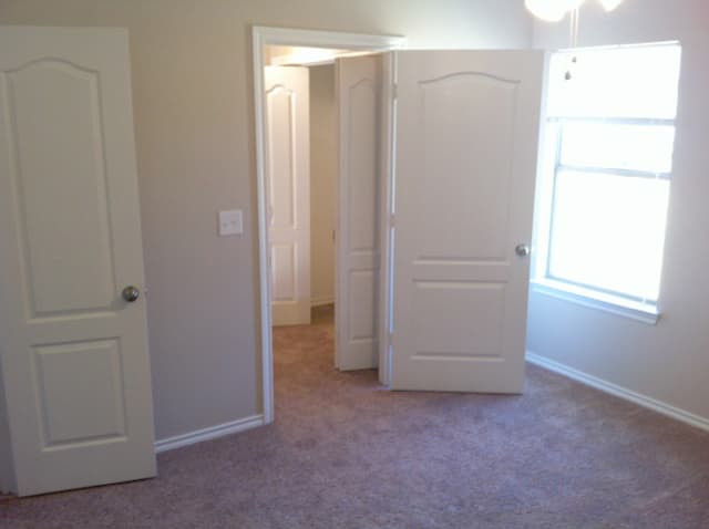 Lindale Apartment: 18033 Loring Ln