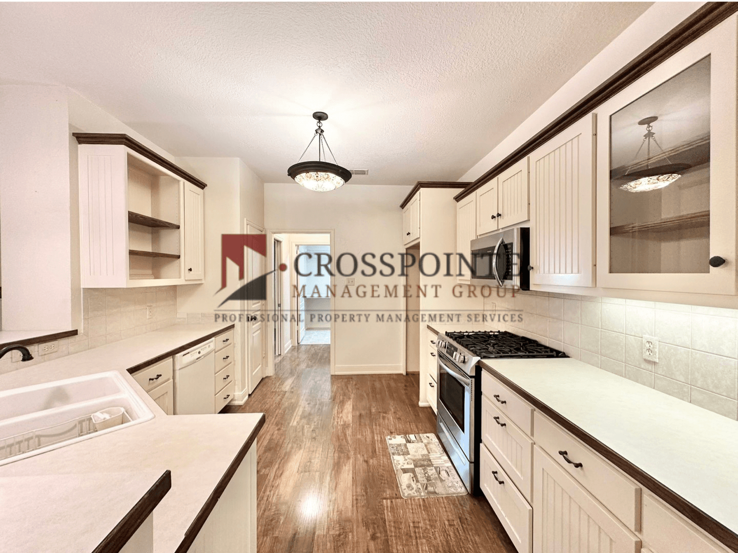 Flint House: 19390 Sandhill Lane