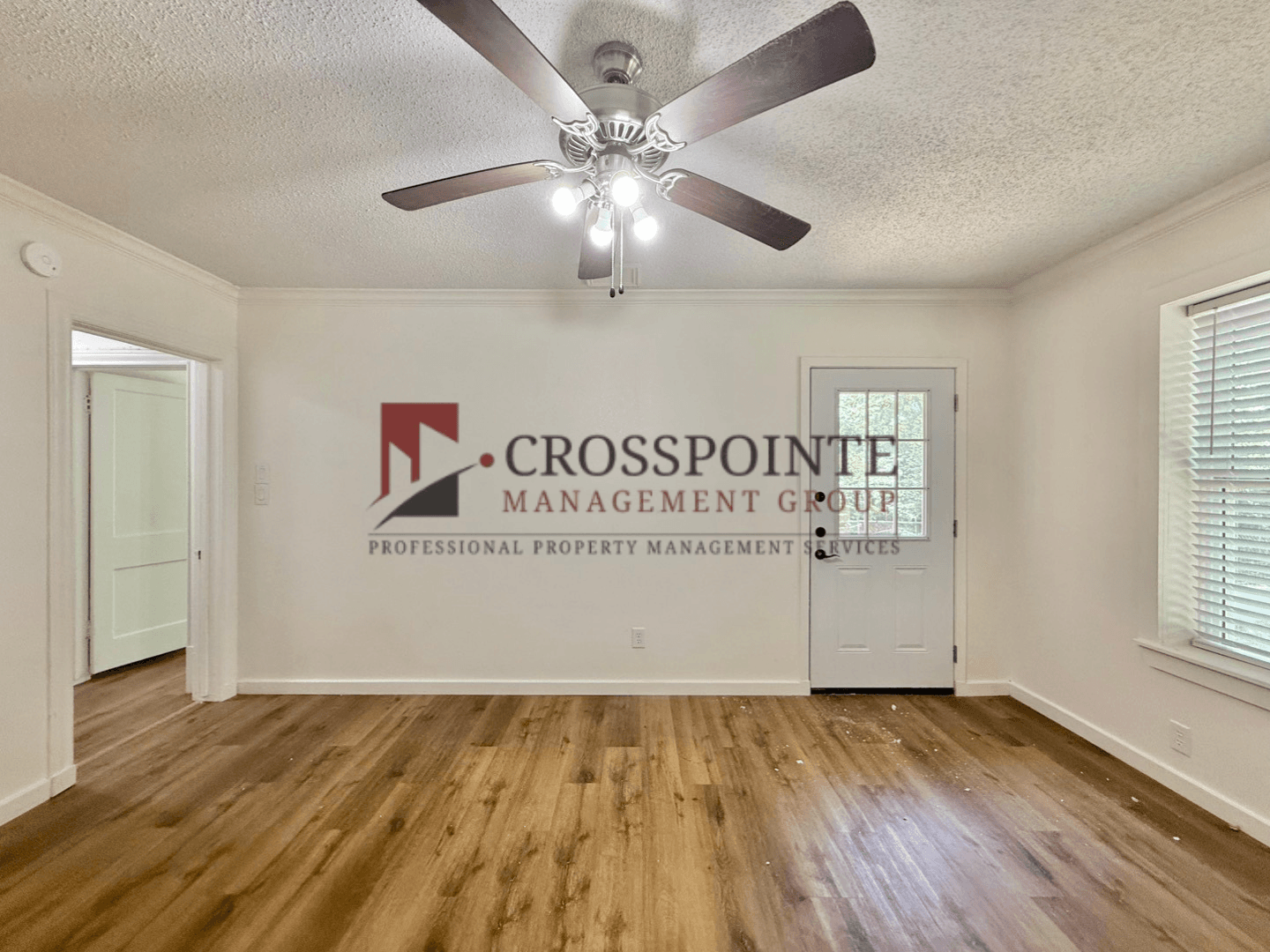 Whitehouse House: 111 Gatewood Dr
