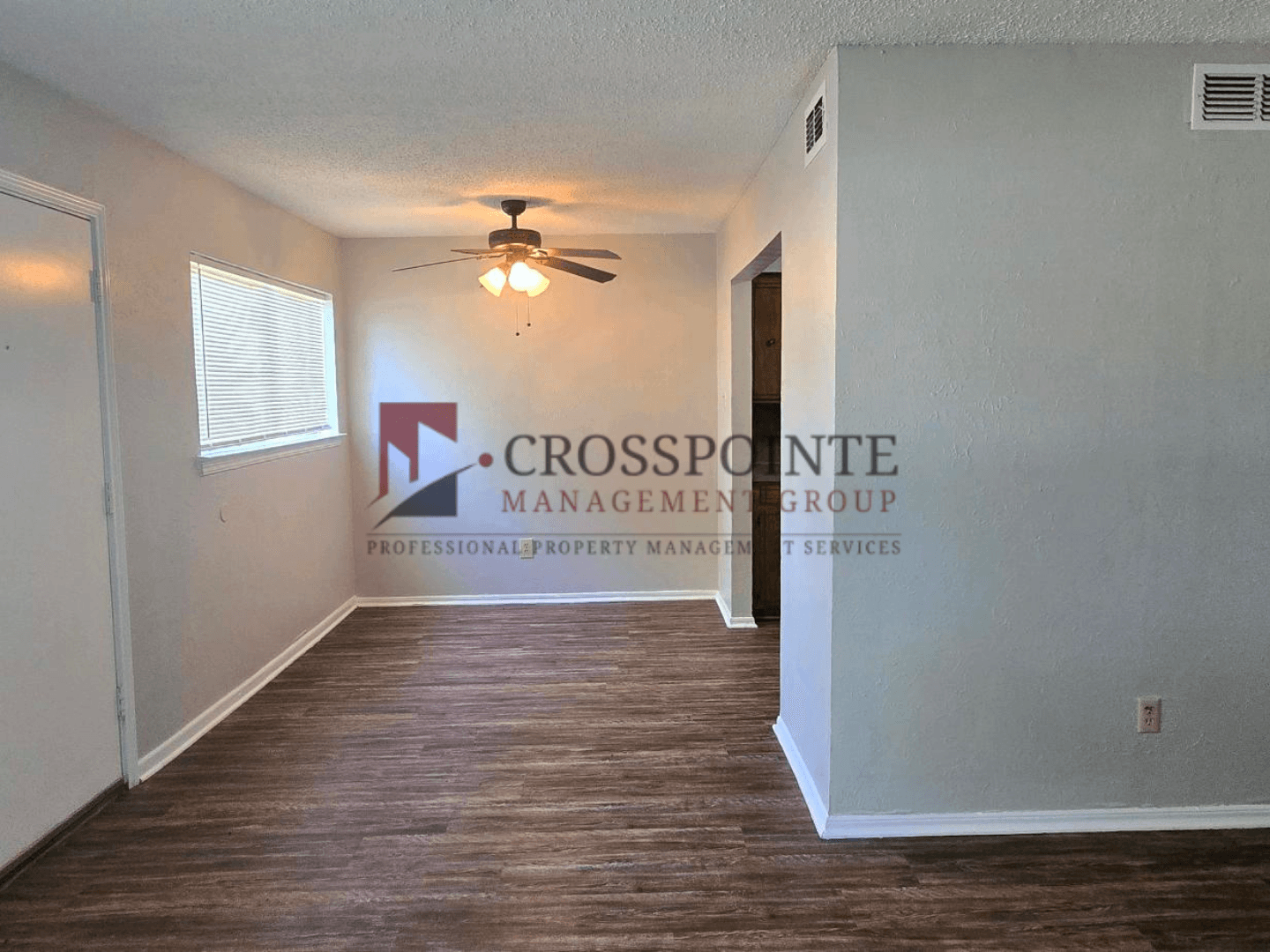 White Oak Apartment: 109 E Old Hwy 80