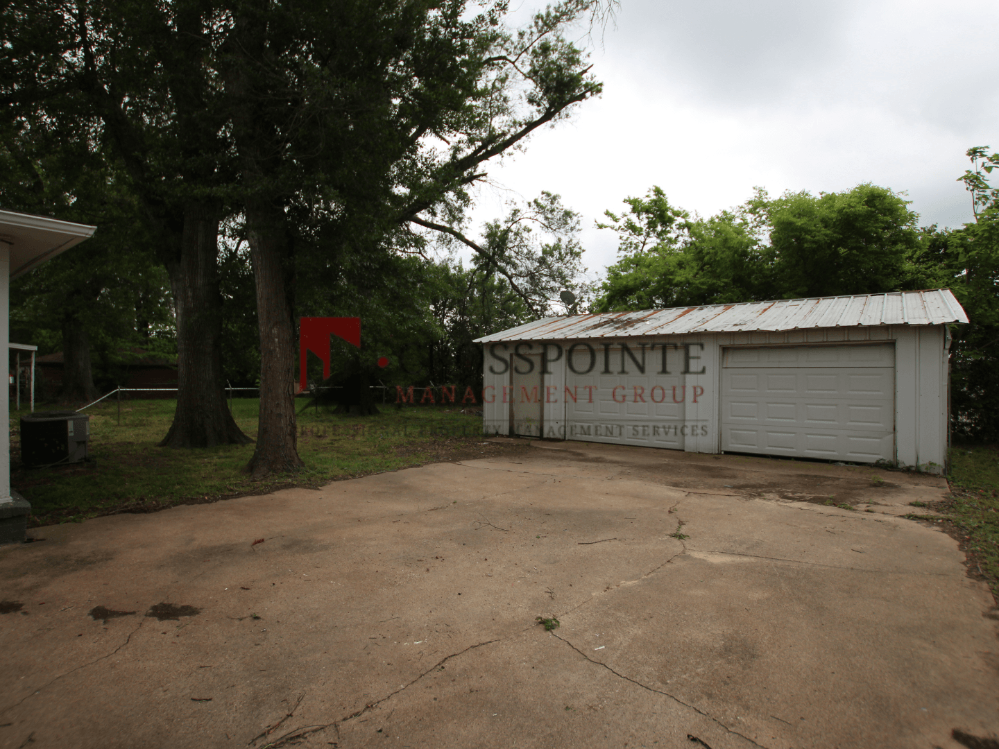 Tyler House: 2327 Plume Dr.