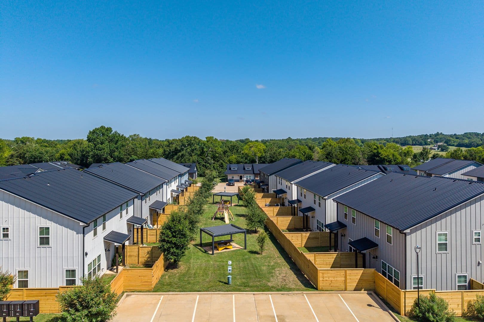 Bullard Townhome: 625 Papillon Rd