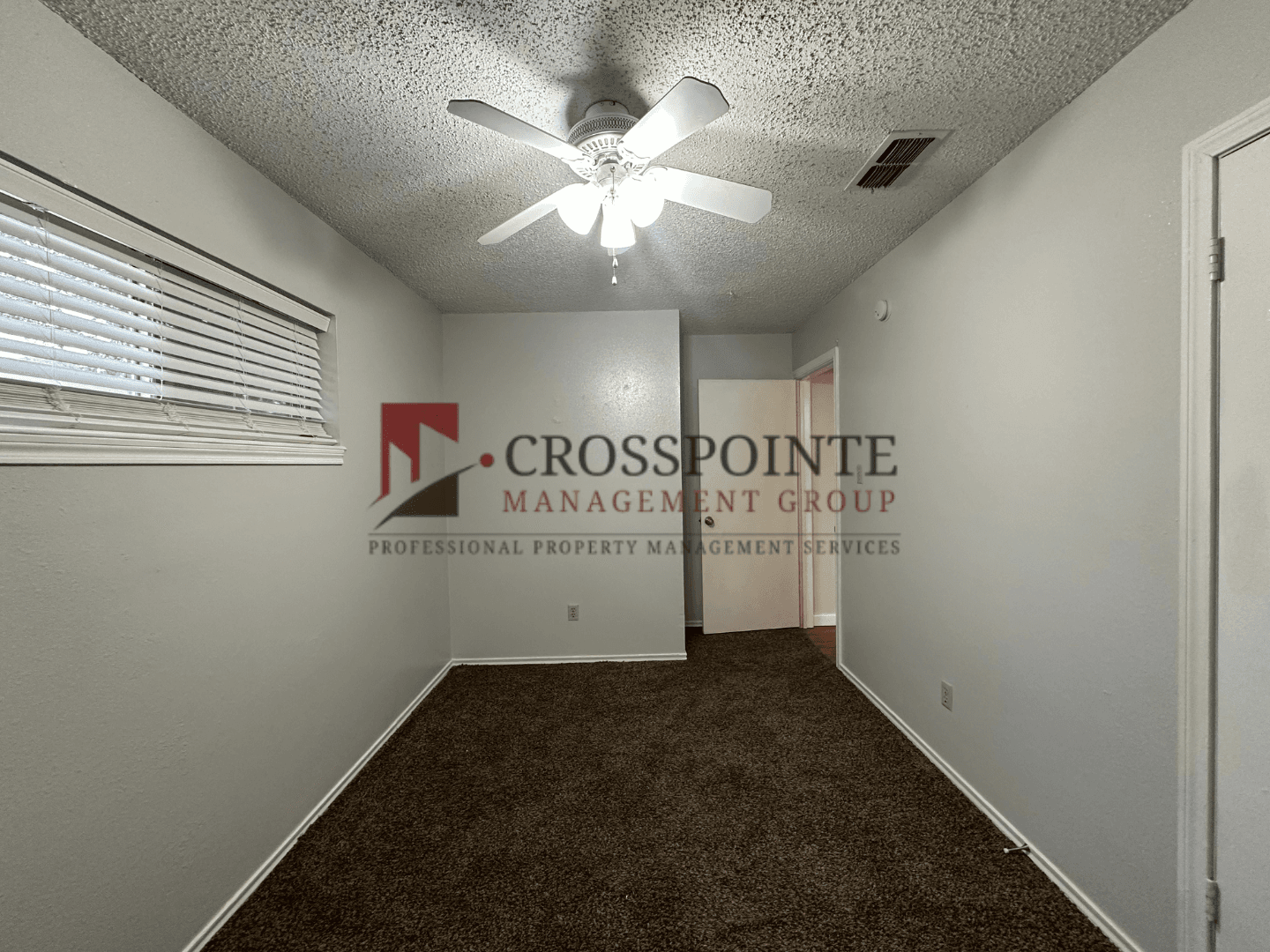 Whitehouse Apartment: 201 Barbara St