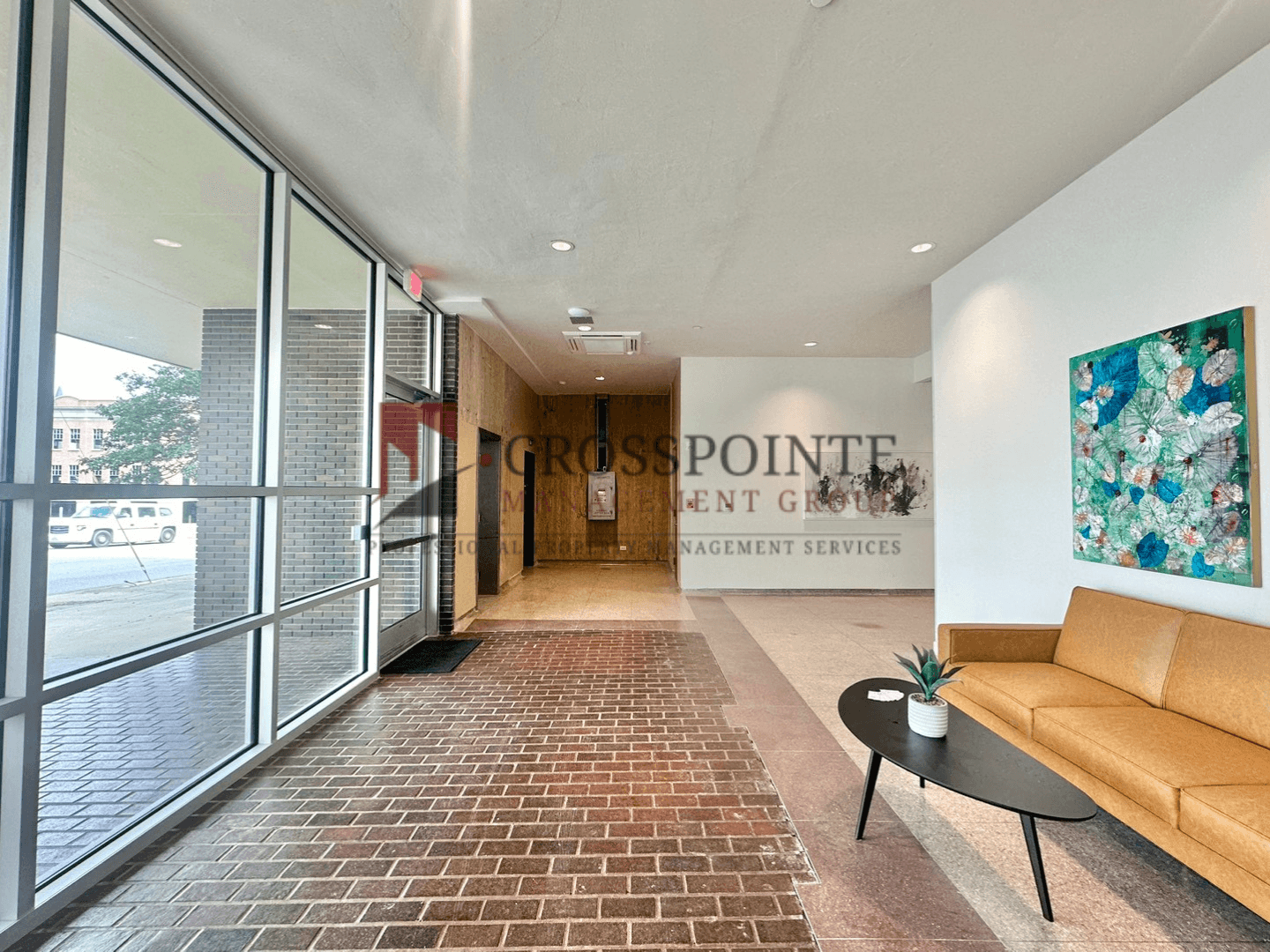 Tyler Apartment: 230 S. Broadway Ave