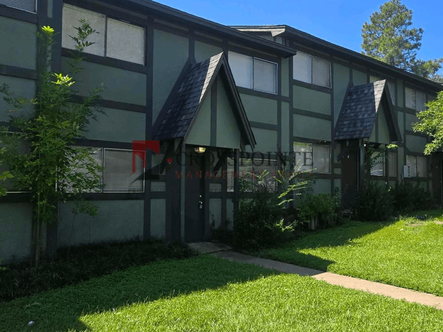 White Oak Apartment: 109 E Old Hwy 80