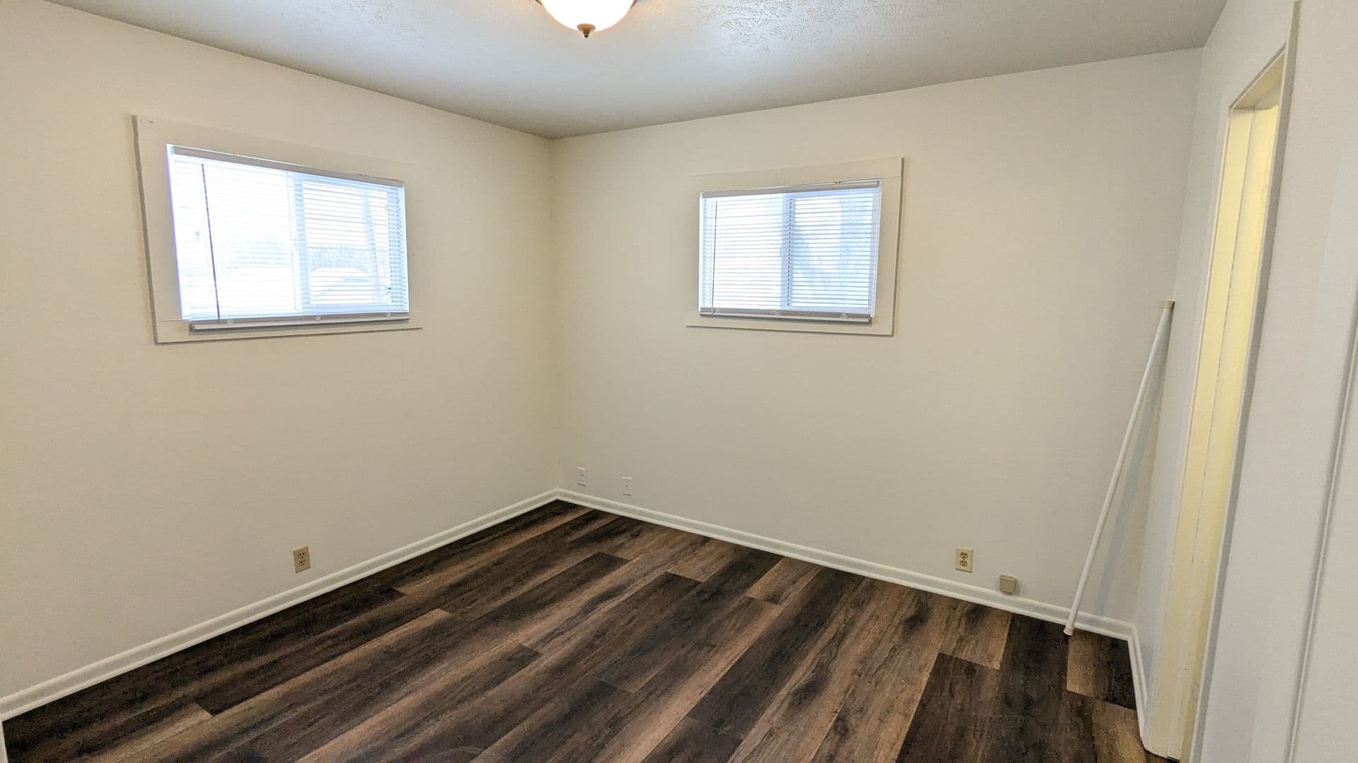 Council Bluffs Apartment: 2727 5th Ave