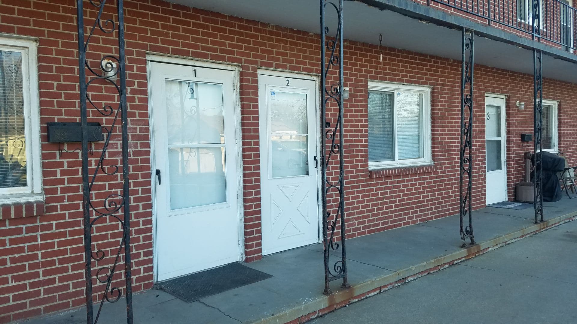 Council Bluffs Apartment: 2727 5th Ave