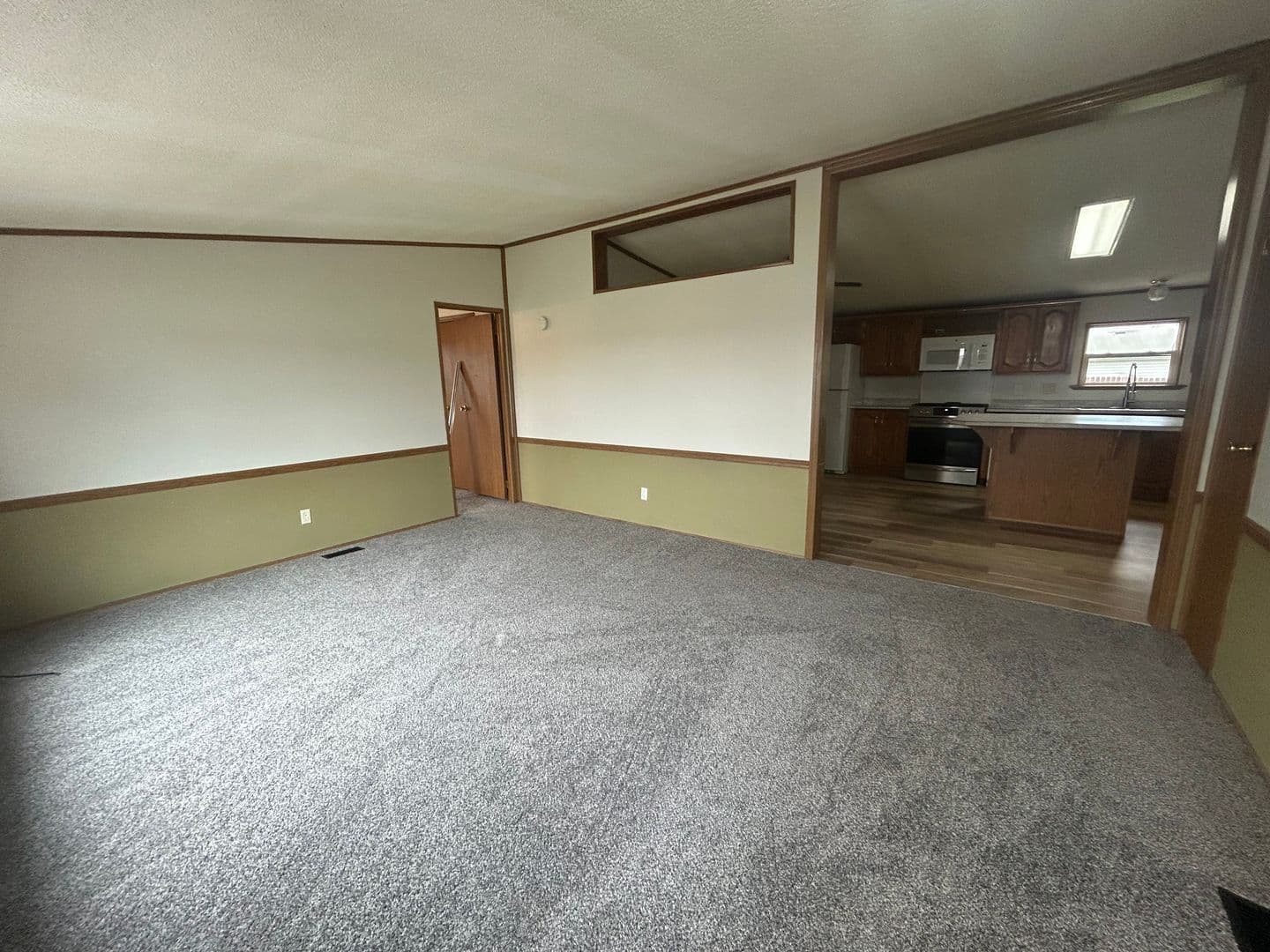 Council Bluffs House: 3501 Scott Dr.