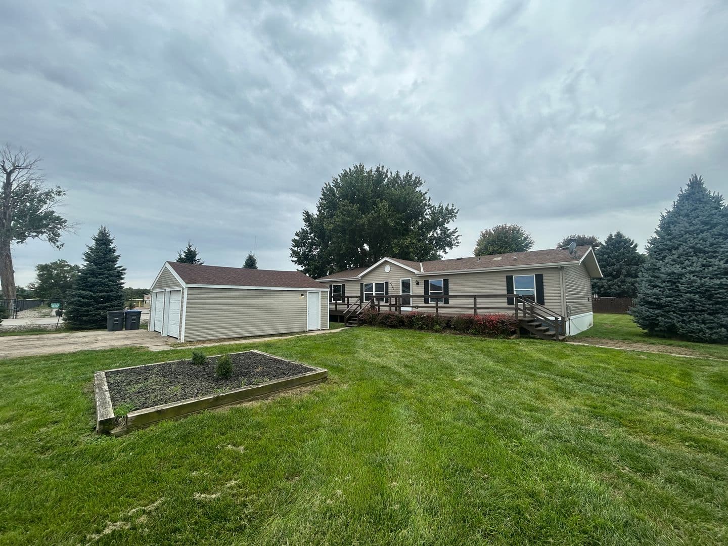 Council Bluffs House: 3501 Scott Dr.