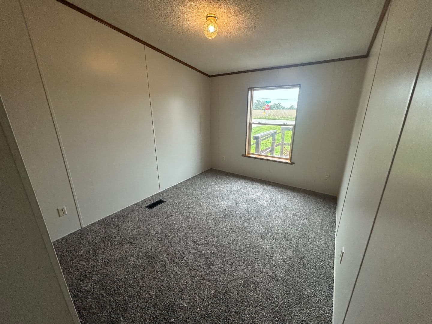 Council Bluffs House: 3501 Scott Dr.