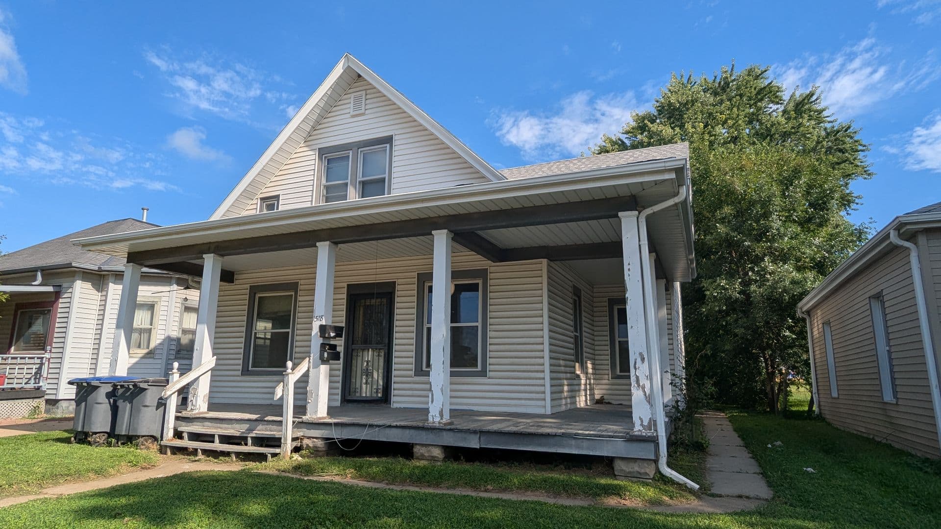 Council Bluffs Apartment: 1518 2nd Ave