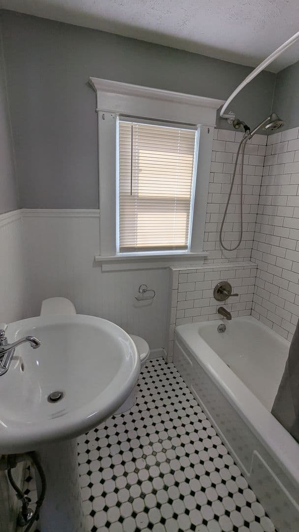 Council BLuffs House: 619 S 21st Street