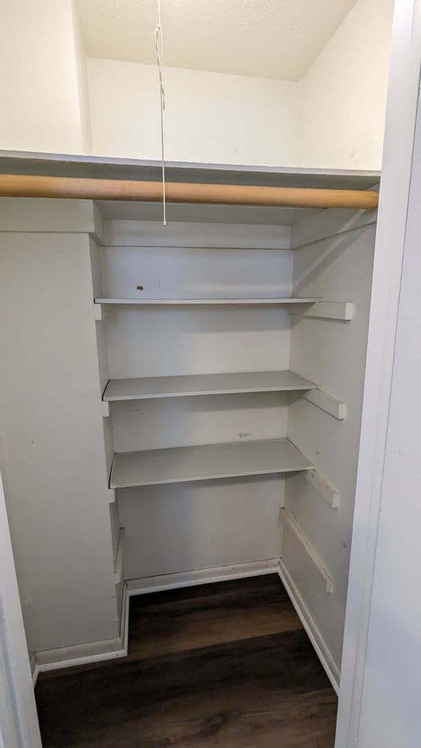 Council Bluffs Apartment: 2727 5th Ave