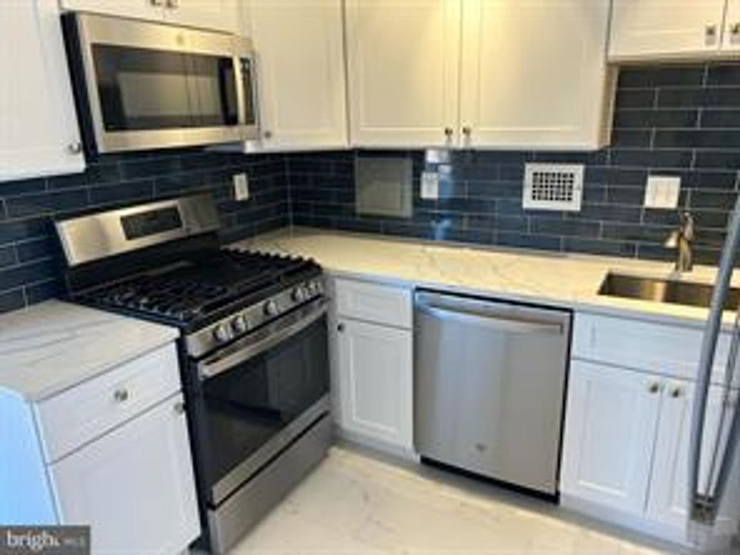 CHEVY CHASE House: 5500 FRIENDSHIP BLVD #1708N