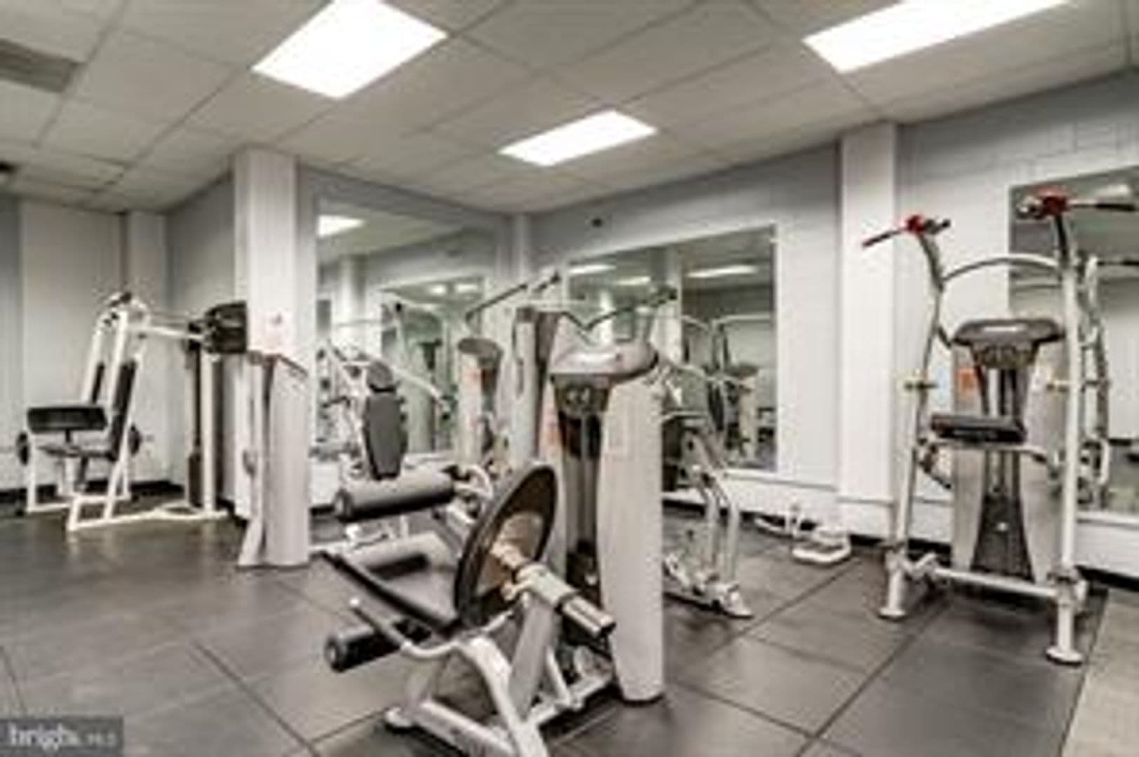 CHEVY CHASE House: 5500 FRIENDSHIP BLVD #1708N