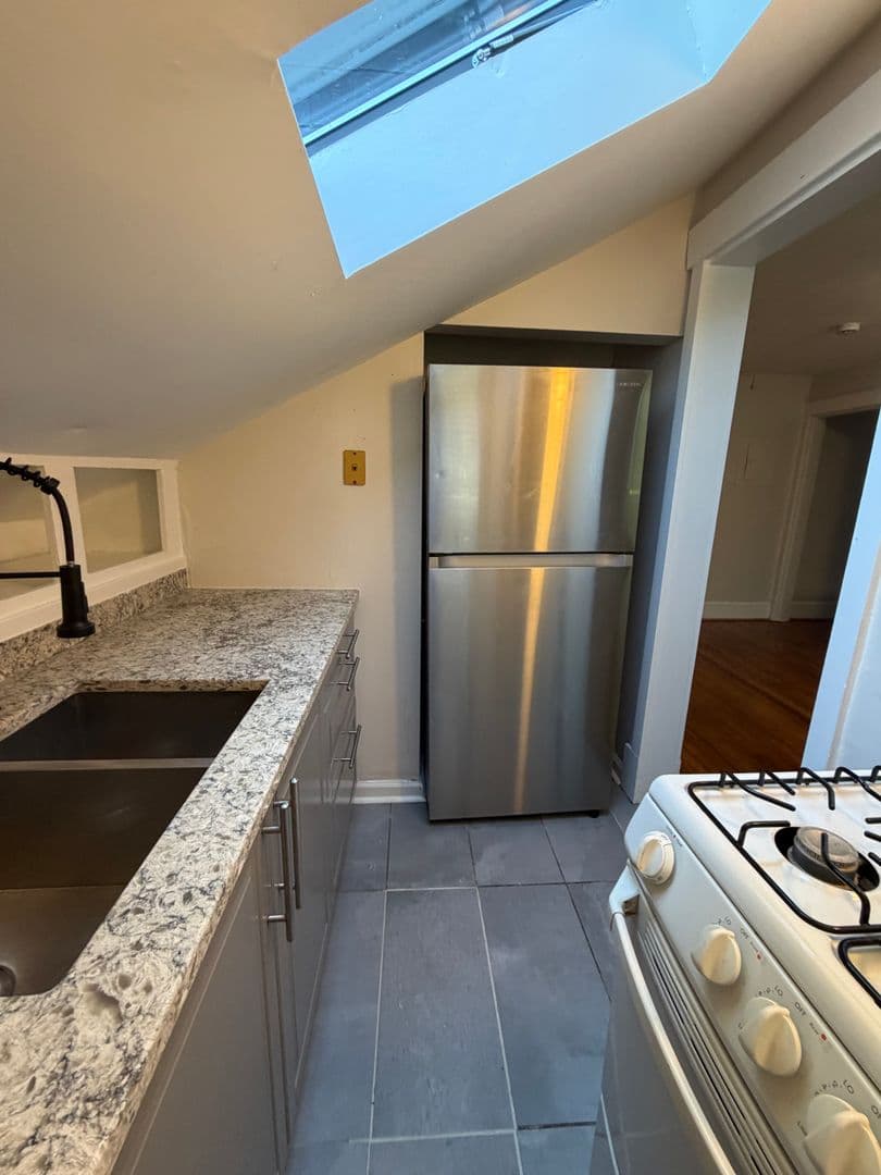 TAKOMA PARK Apartment: 7908 FLOWER AVENUE