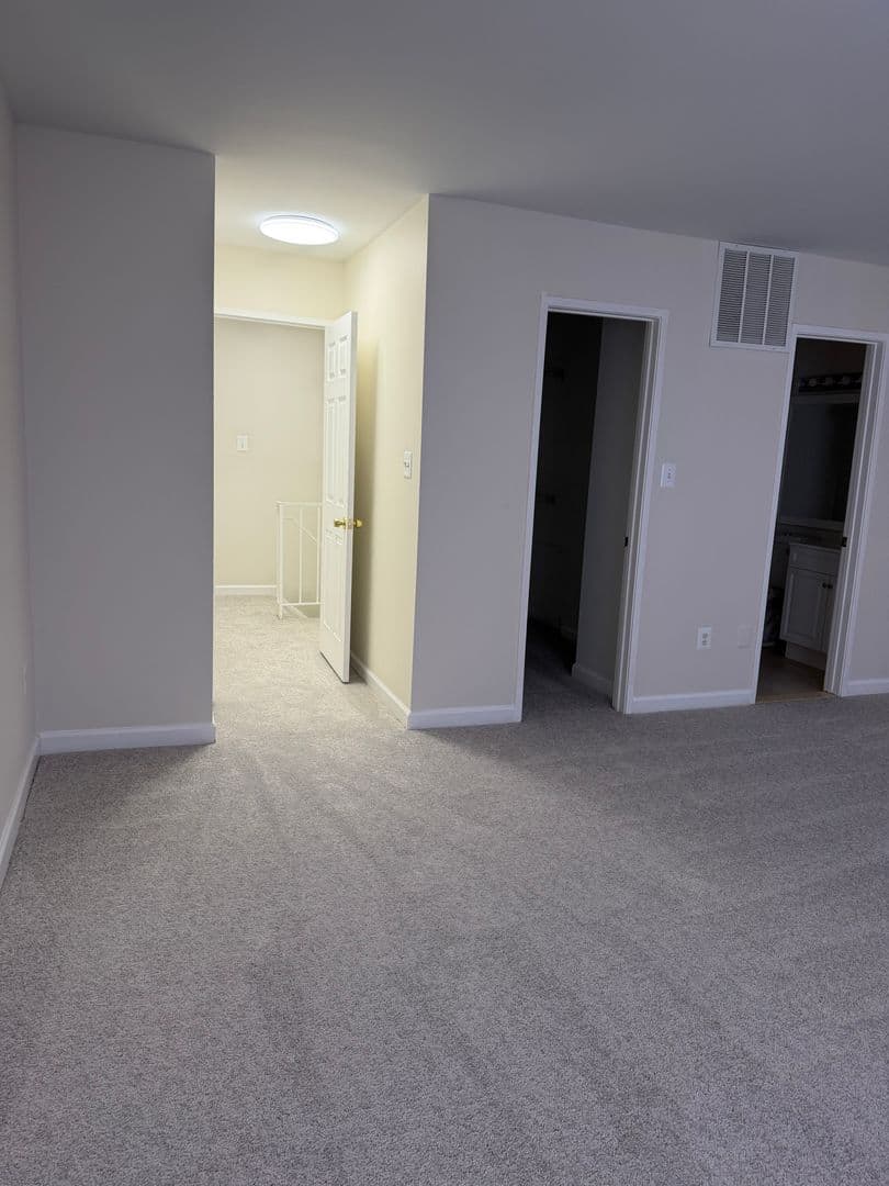 SILVER SPRING House: 4118 PEPPERTREE LANE