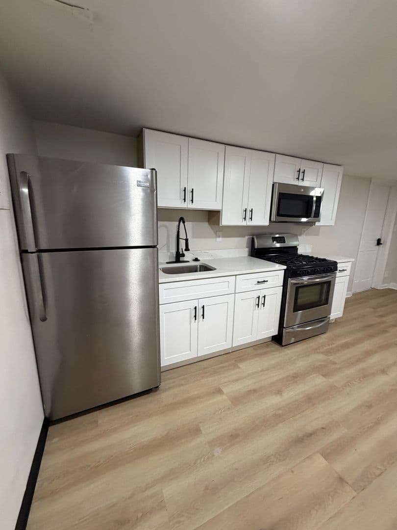 TAKOMA PARK Apartment: 7908 FLOWER AVENUE