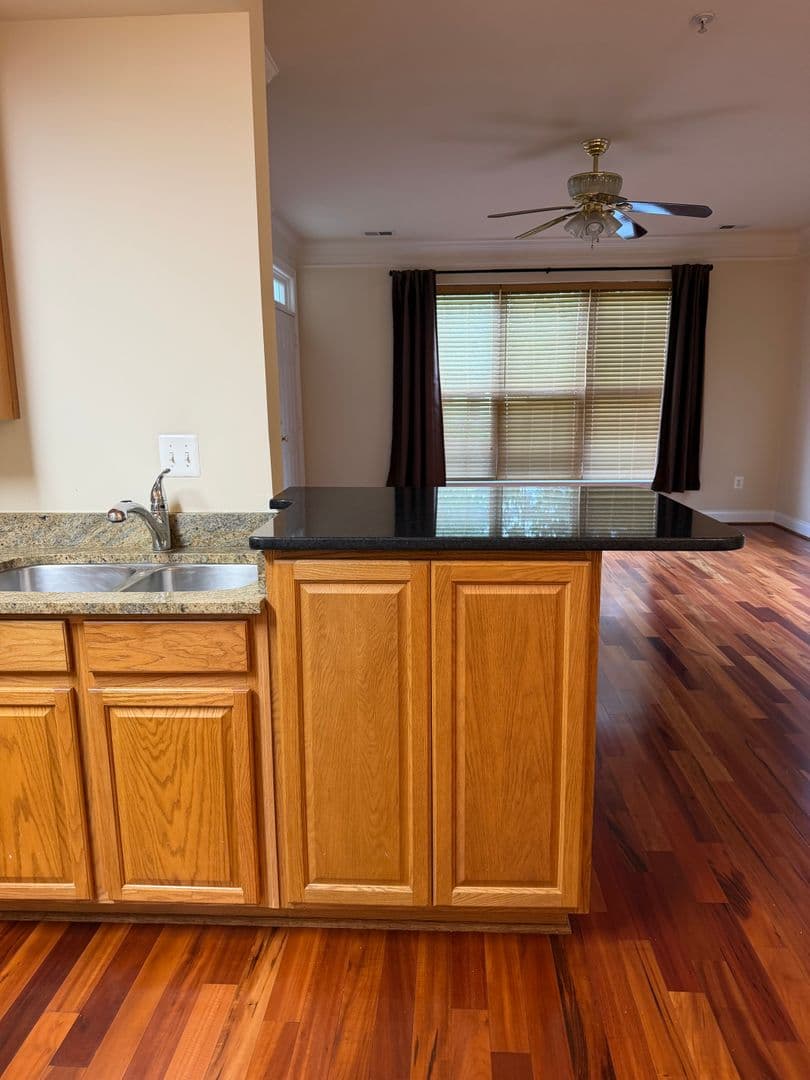 GAITHERSBURG House: 908 ORCHARD RIDGE DRIVE #100