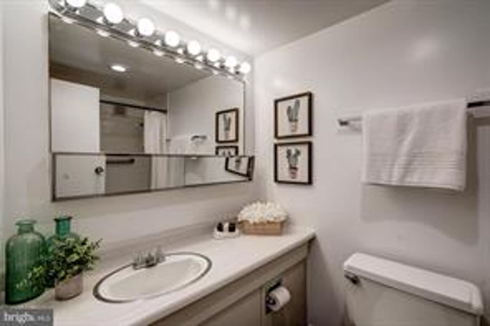 CHEVY CHASE House: 5500 FRIENDSHIP BLVD #1708N