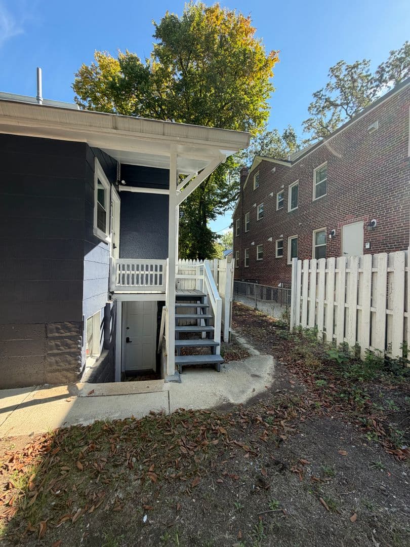 TAKOMA PARK Apartment: 7908 FLOWER AVENUE