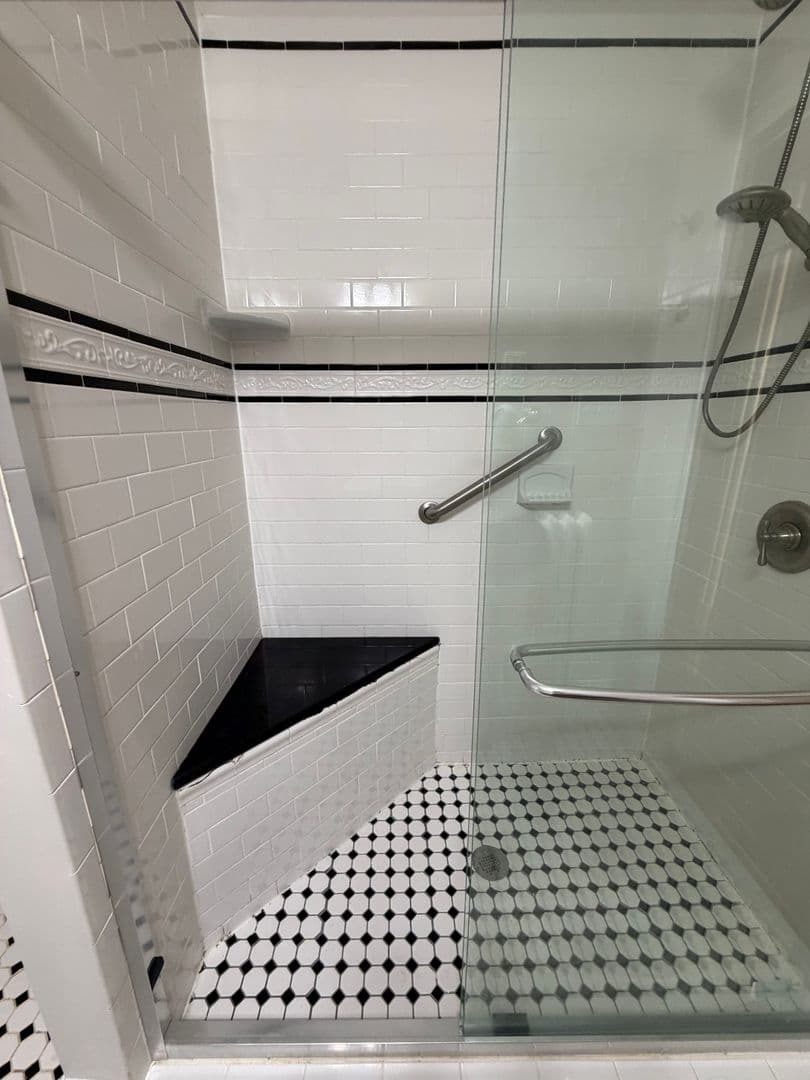 TAKOMA PARK Apartment: 7908 FLOWER AVENUE