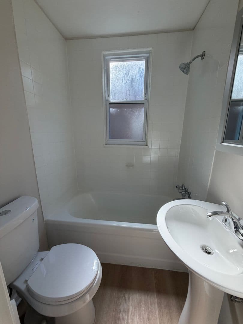 TAKOMA PARK Apartment: 7908 FLOWER AVENUE