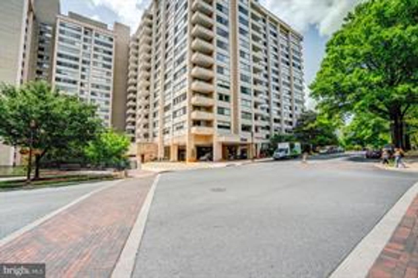 CHEVY CHASE House: 5500 FRIENDSHIP BLVD #1708N