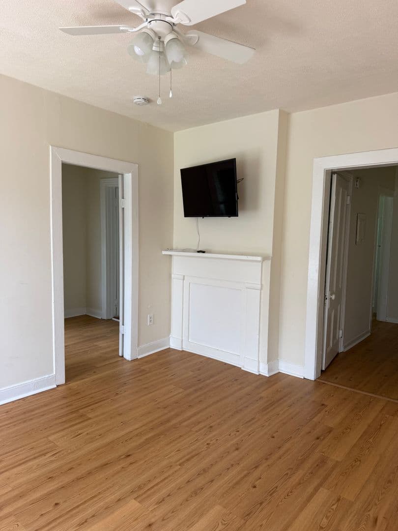 COLLEGE PARK Apartment: 7405 COLUMBIA AVENUE