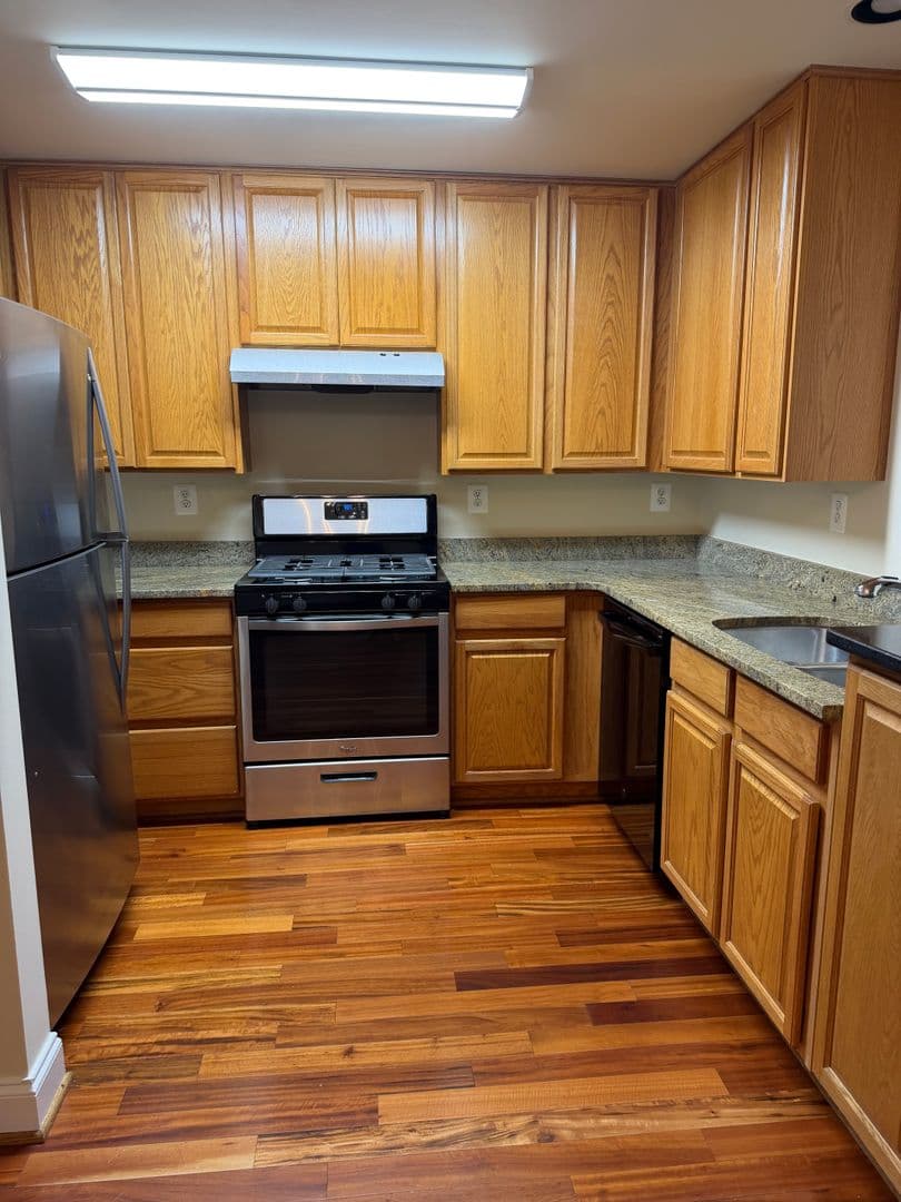 GAITHERSBURG House: 908 ORCHARD RIDGE DRIVE #100