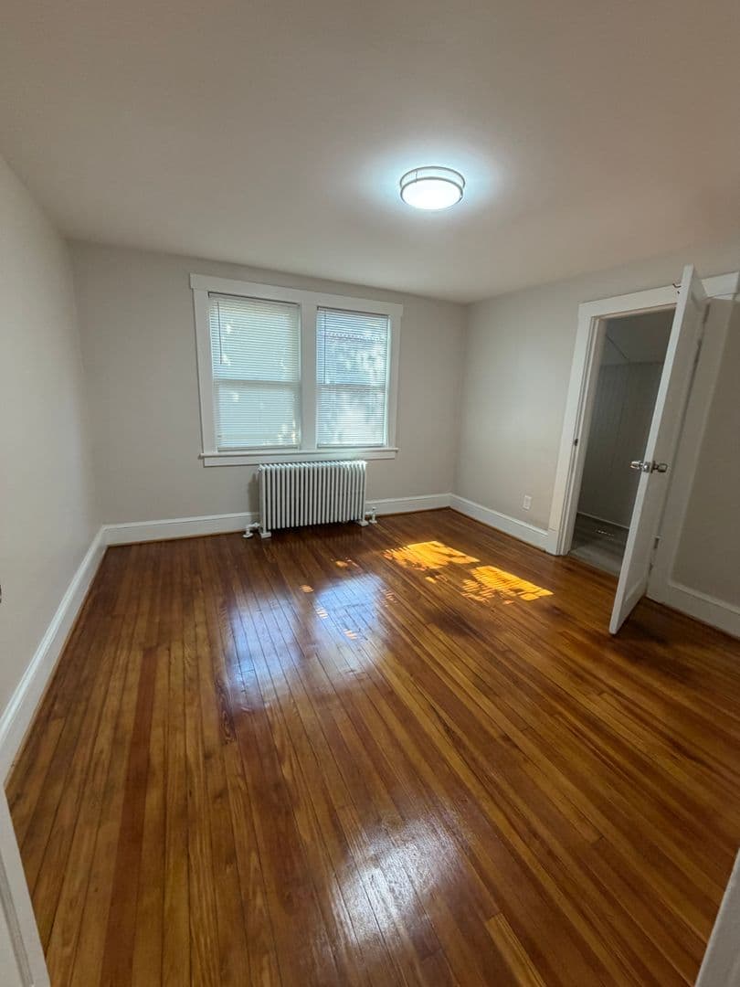 TAKOMA PARK Apartment: 7908 FLOWER AVENUE