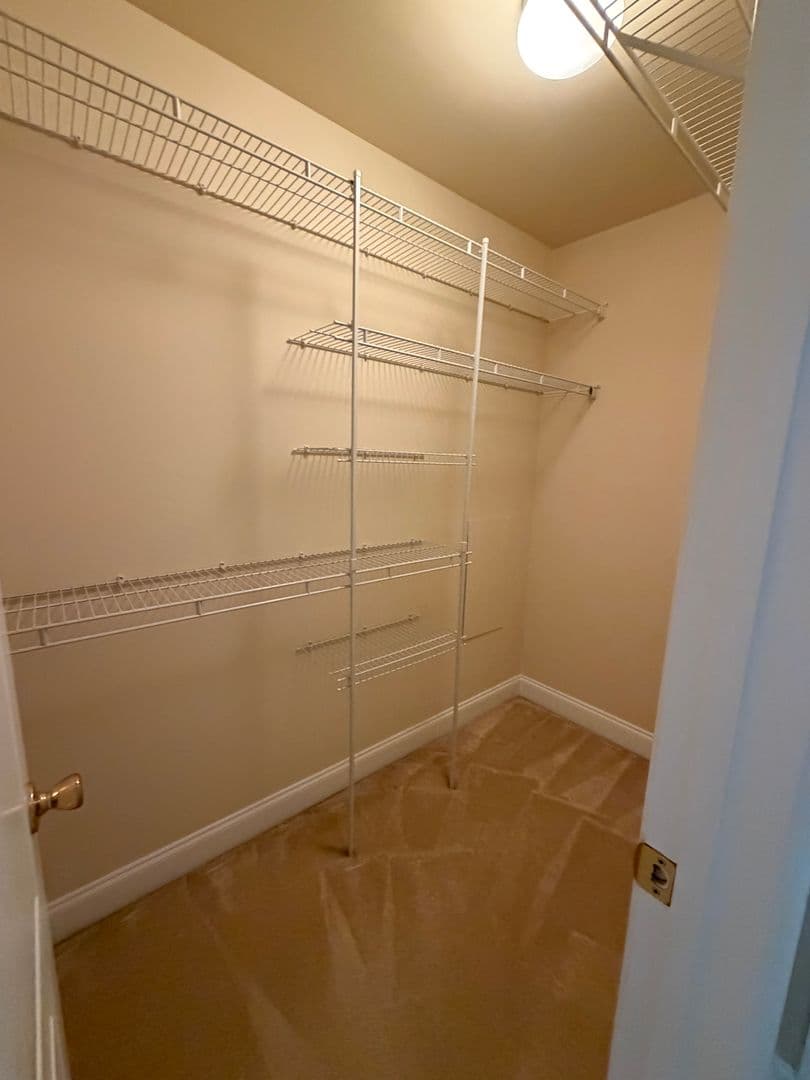 GAITHERSBURG House: 908 ORCHARD RIDGE DRIVE #100