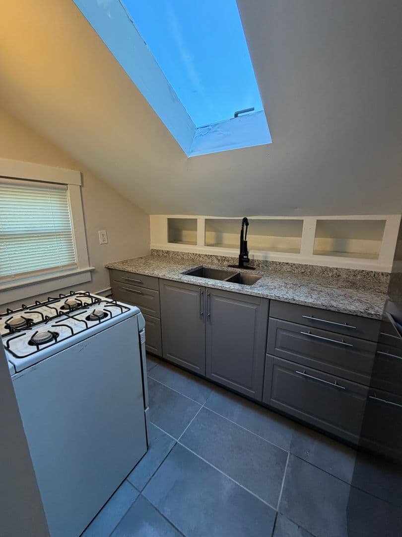 TAKOMA PARK Apartment: 7908 FLOWER AVENUE