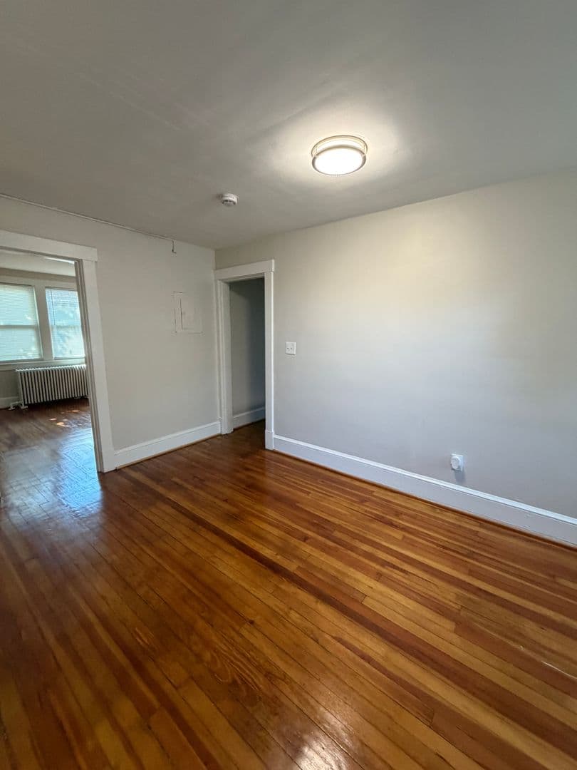 TAKOMA PARK Apartment: 7908 FLOWER AVENUE