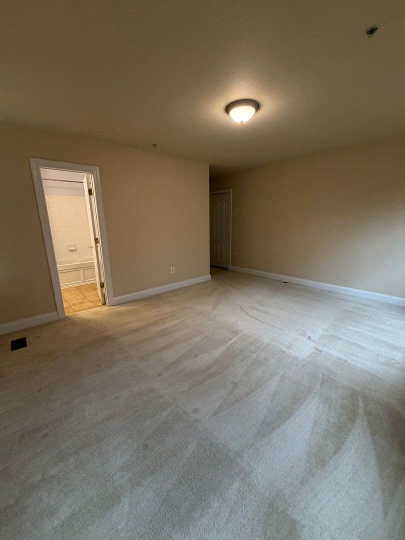 GAITHERSBURG House: 908 ORCHARD RIDGE DRIVE #100